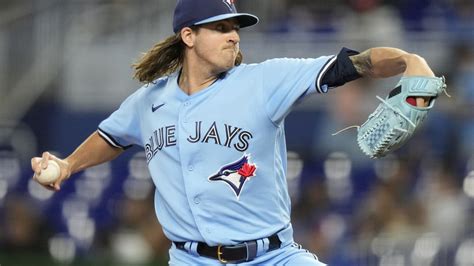 Chapman homers and Gausman throws 6 solid innings as Blue Jays beat Marlins 6-3